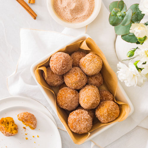 Bouchées de beignet faciles à la citrouille aux épices