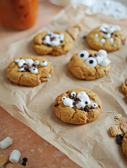 Biscuits choco-guimauves monstrueux à la citrouille