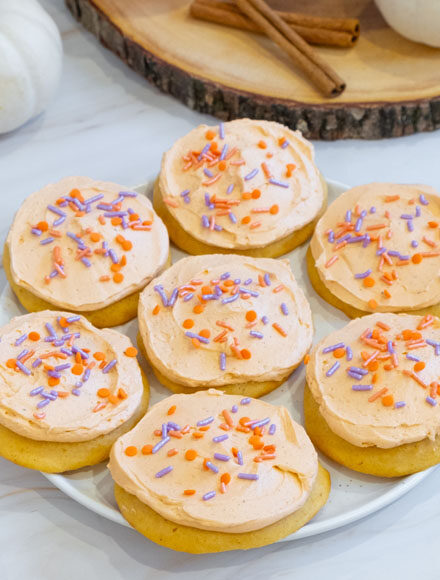 Biscuits tendres au sucre et aux épices pour tarte à la citrouille