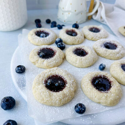 Biscuits empreintes végétaliens aux bleuets