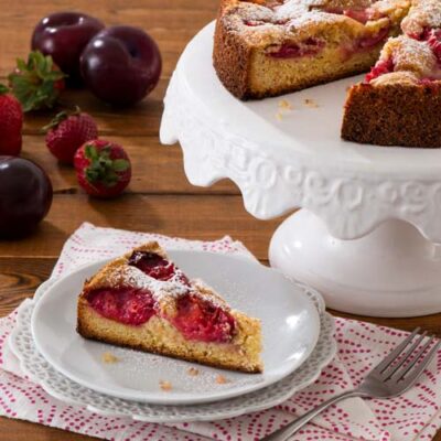 Italian Almond And Plum Cake