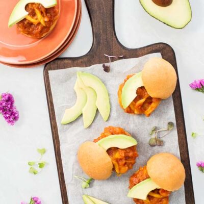 Vegan Pulled Jackfruit And Avocado Sliders