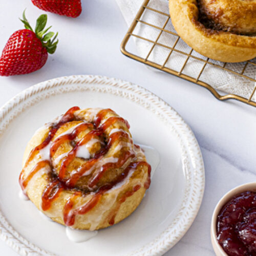 Strawberry Swirled Cinnamon Buns